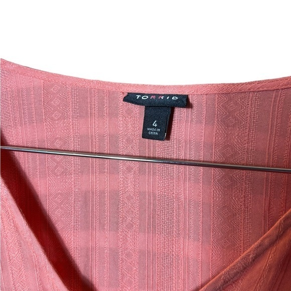 Torrid Coral Textured Woven Tie Front Bell Sleeve‎ V Neck Top 4X - Picture 4 of 7